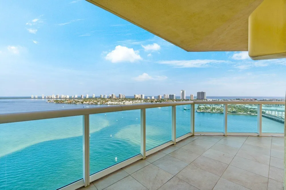 2650 Lake Shore Drive #1906 Riviera Beach, FL 33404