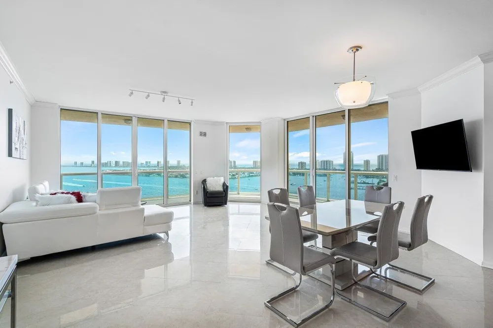 2650 Lake Shore Drive #1906 Riviera Beach, FL 33404