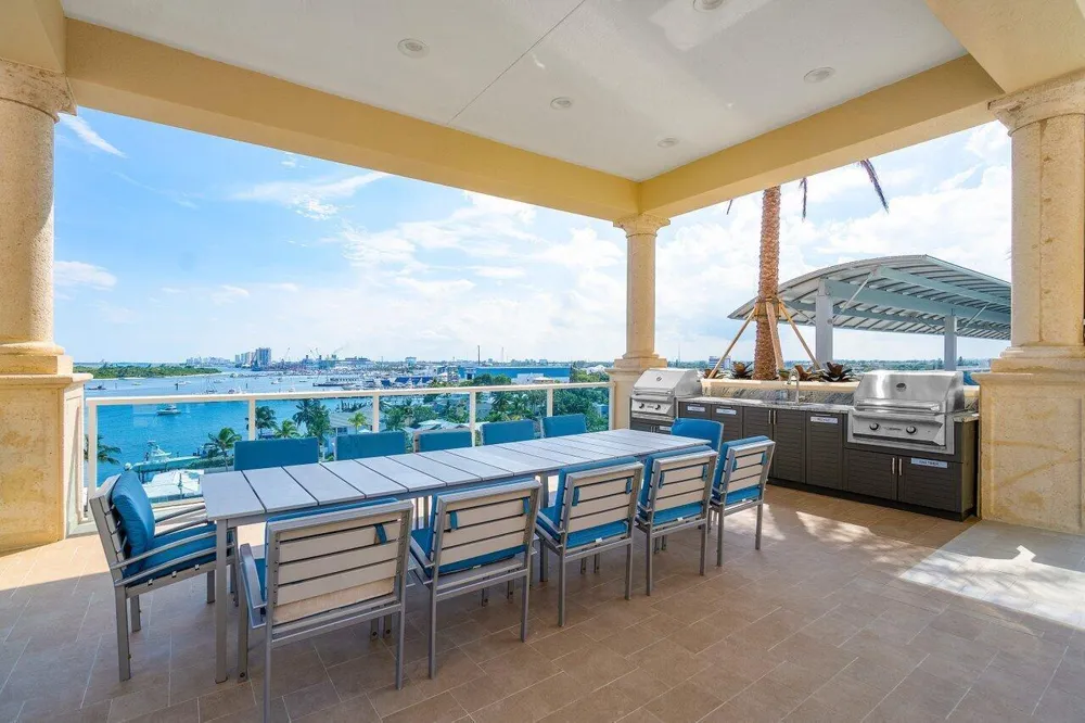 2650 Lake Shore Drive #1906 Riviera Beach, FL 33404