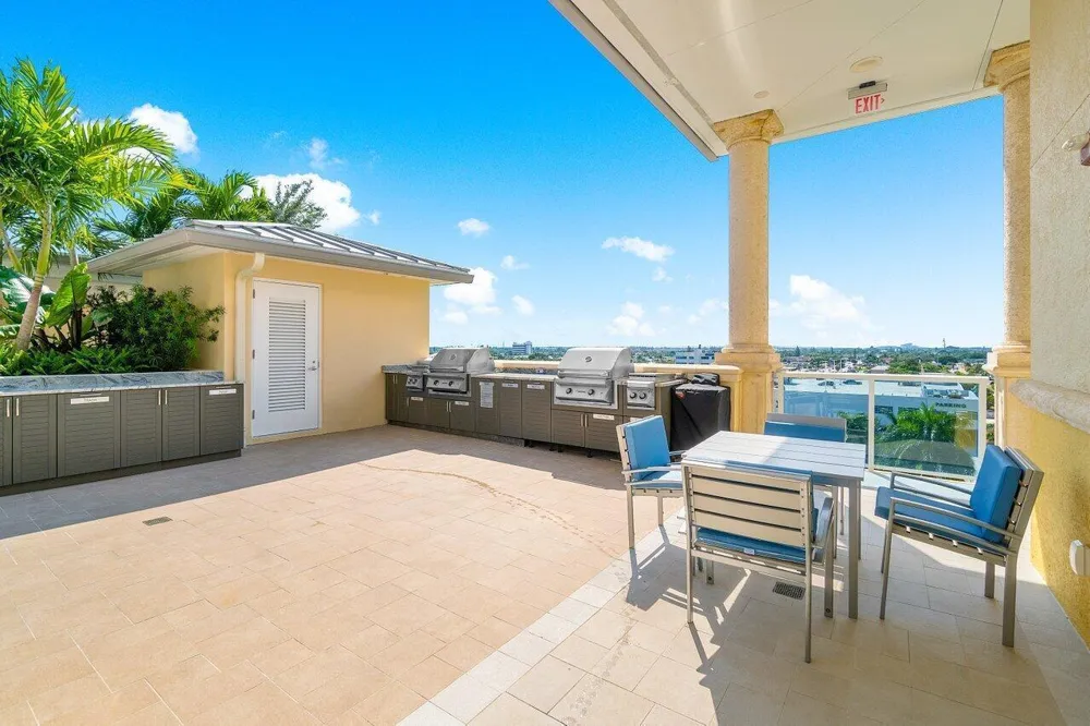 2650 Lake Shore Drive #1906 Riviera Beach, FL 33404