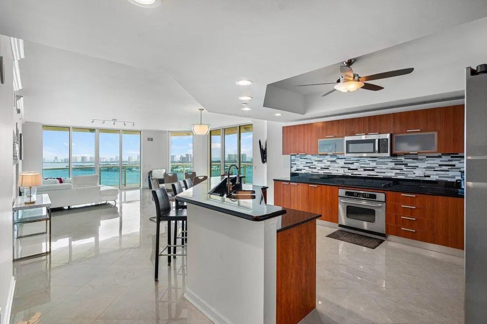 2650 Lake Shore Drive #1906 Riviera Beach, FL 33404