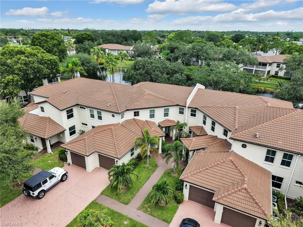 1100 Diamond Circle #1104 Naples, FL 34110