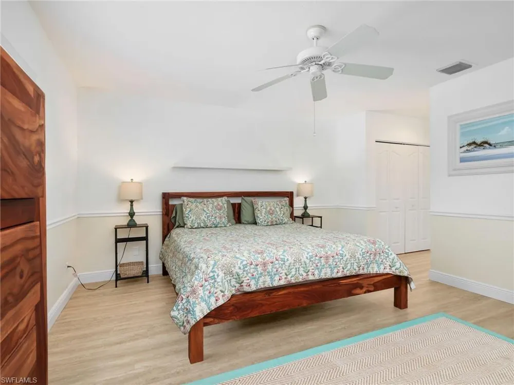 1100 Diamond Circle #1104 Naples, FL 34110