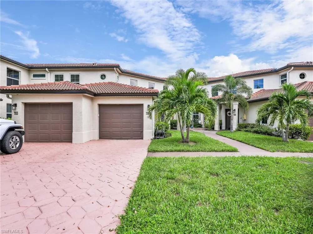 1100 Diamond Circle #1104 Naples, FL 34110