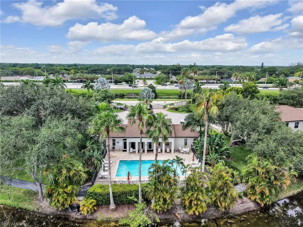 1100 Diamond Circle #1104 Naples, FL 34110