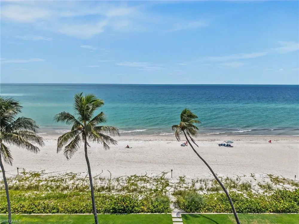 1100 Diamond Circle #1104 Naples, FL 34110