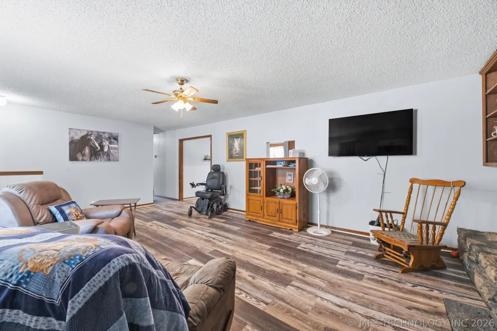 4801 W 168th Street Skiatook, OK 74070