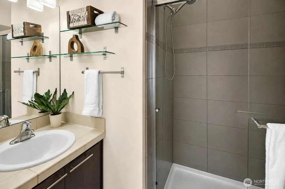 1232 Northgate Way Seattle, WA 98133