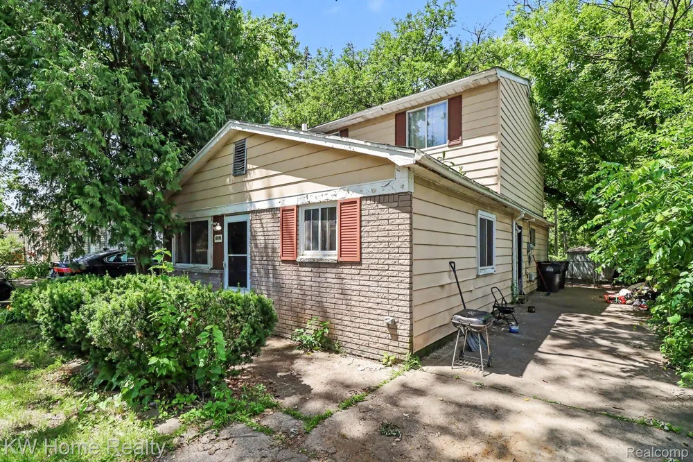15226 Beech Daly Road Taylor City, MI 48180