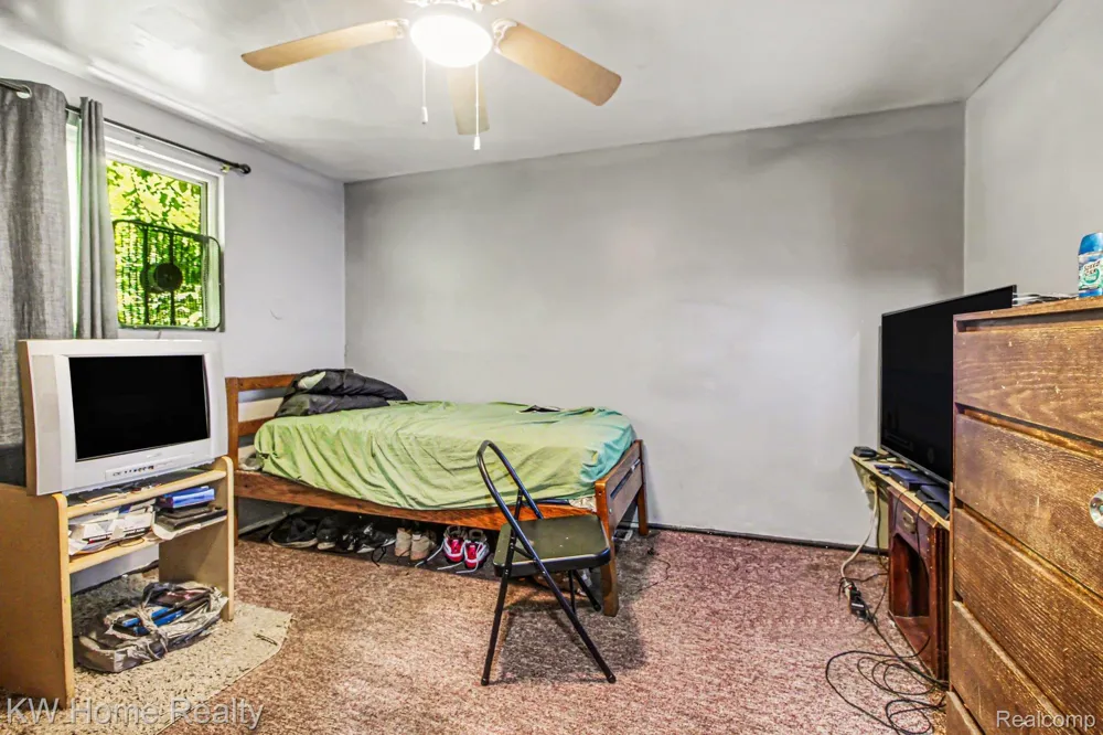 15226 Beech Daly Road Taylor City, MI 48180