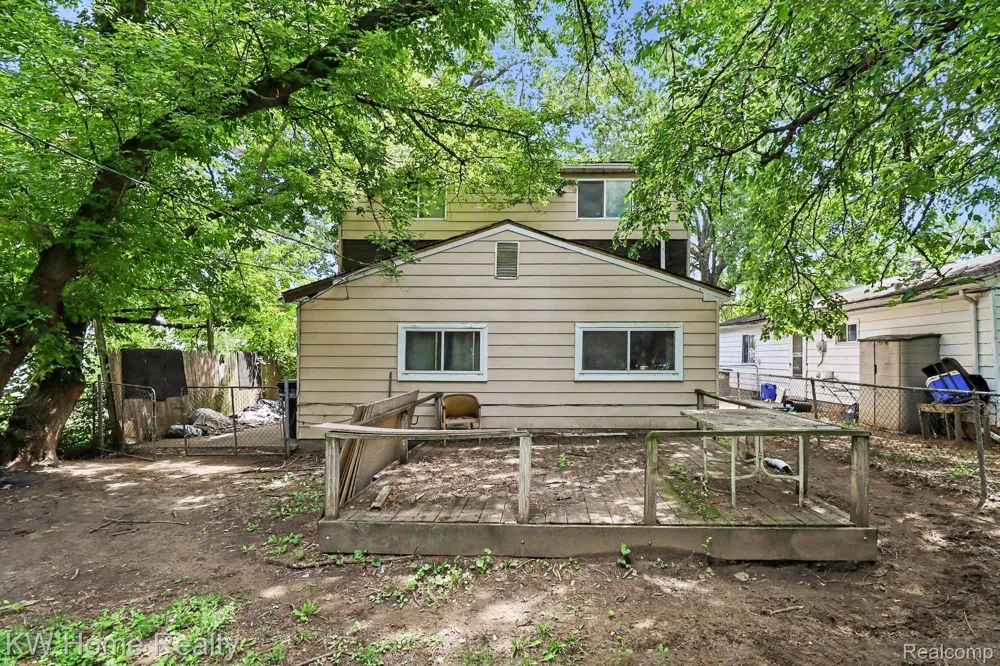 15226 Beech Daly Road Taylor City, MI 48180