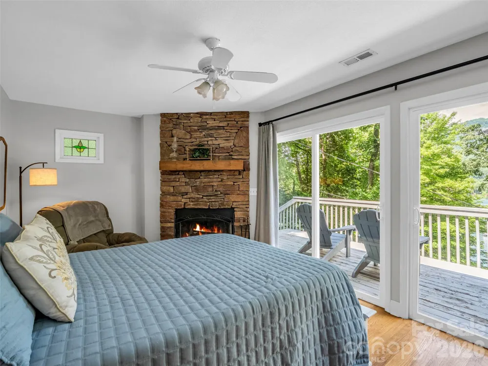 239 Havnaers Point Lake Lure, NC 28746