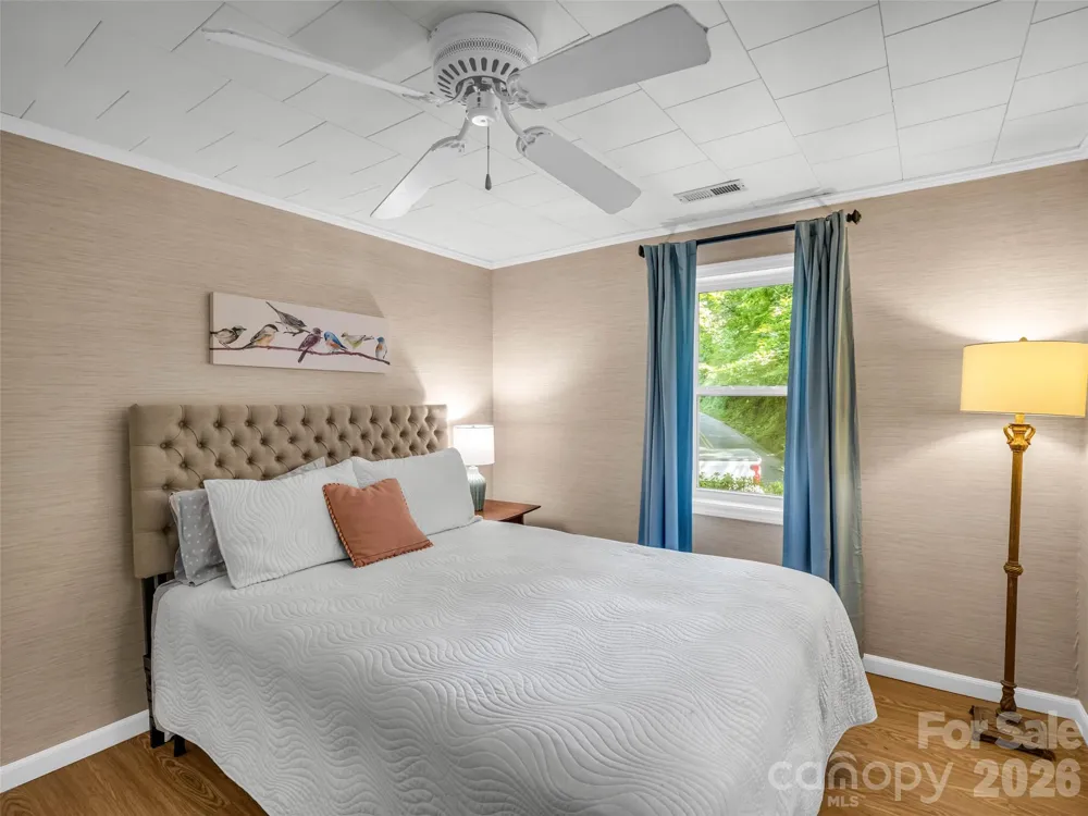 239 Havnaers Point Lake Lure, NC 28746