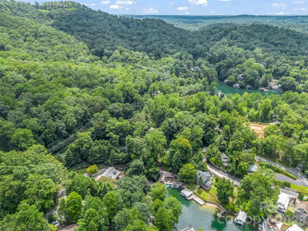 239 Havnaers Point Lake Lure, NC 28746