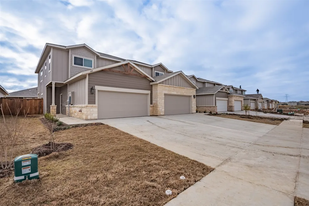 644 Wheatfield Drive Venus, TX 76084