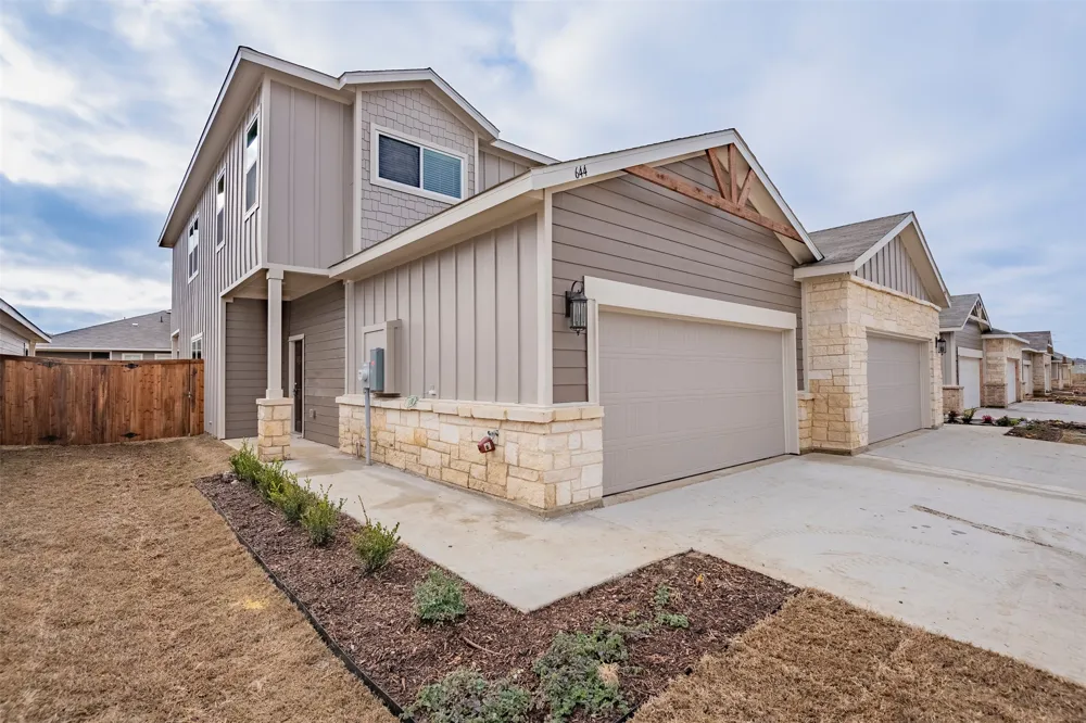644 Wheatfield Drive Venus, TX 76084