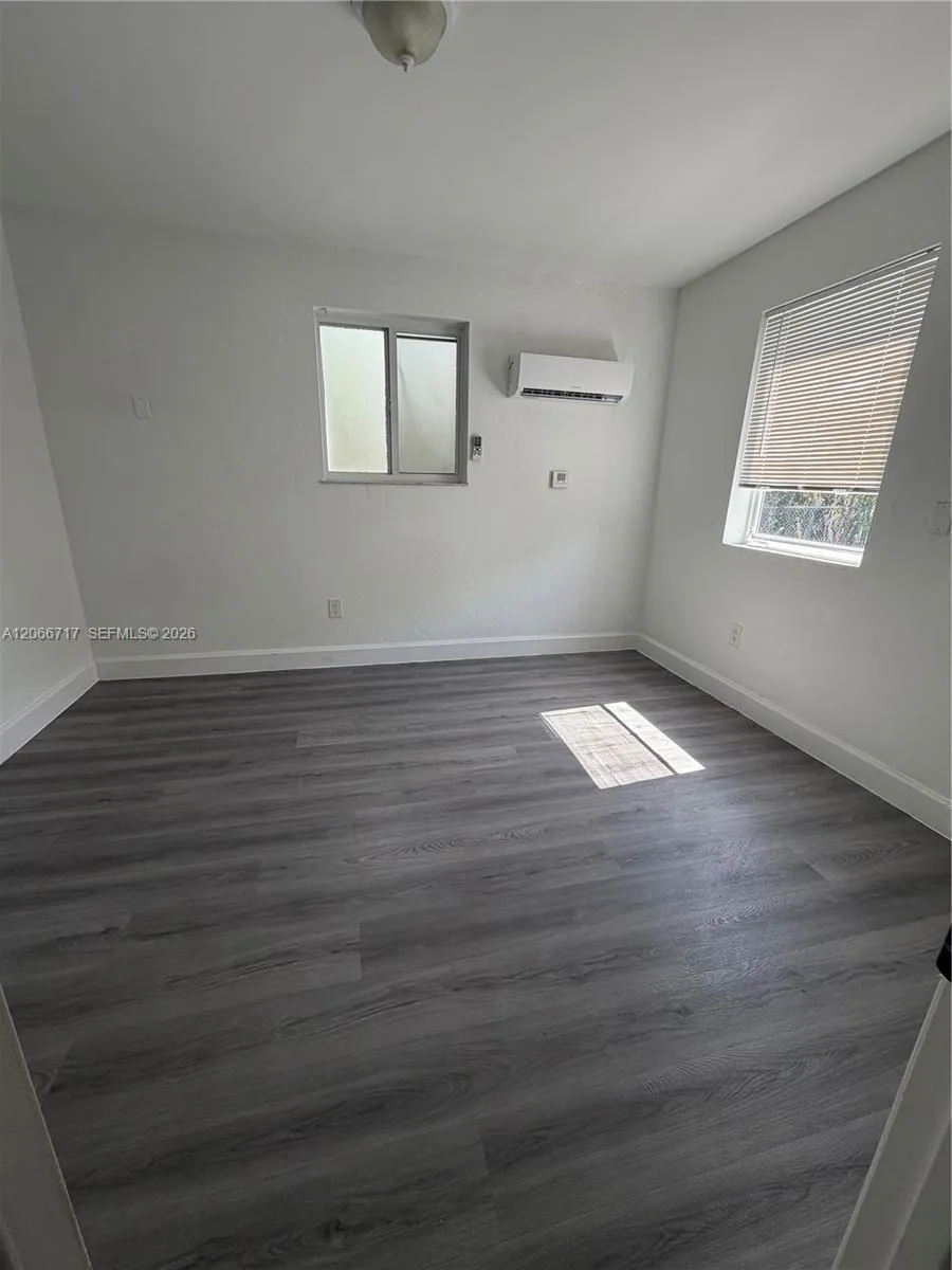 328 SW 15th Ave #- Miami, FL 33135