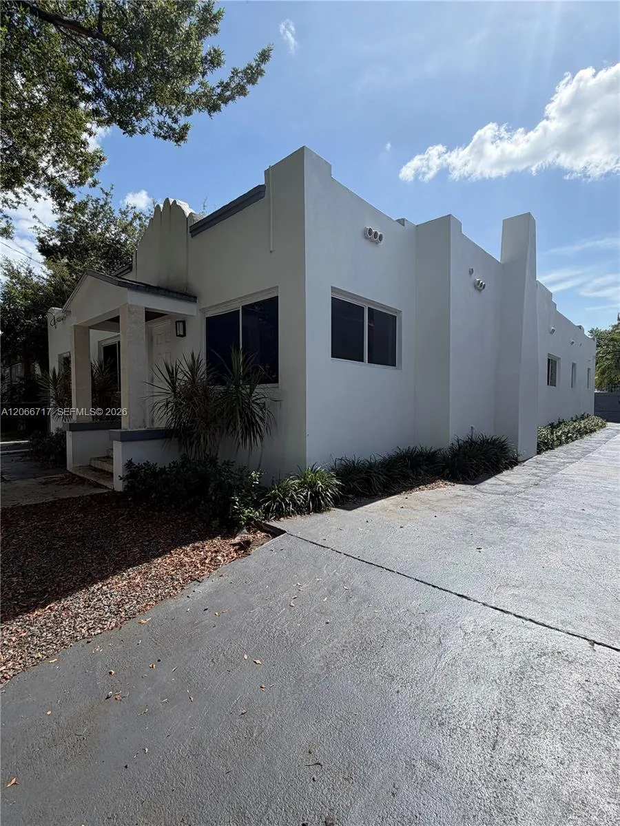 328 SW 15th Ave #- Miami, FL 33135