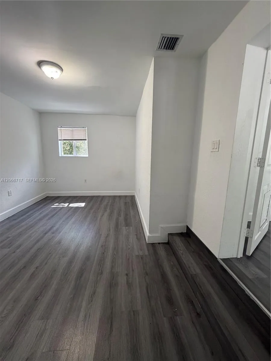 328 SW 15th Ave #- Miami, FL 33135
