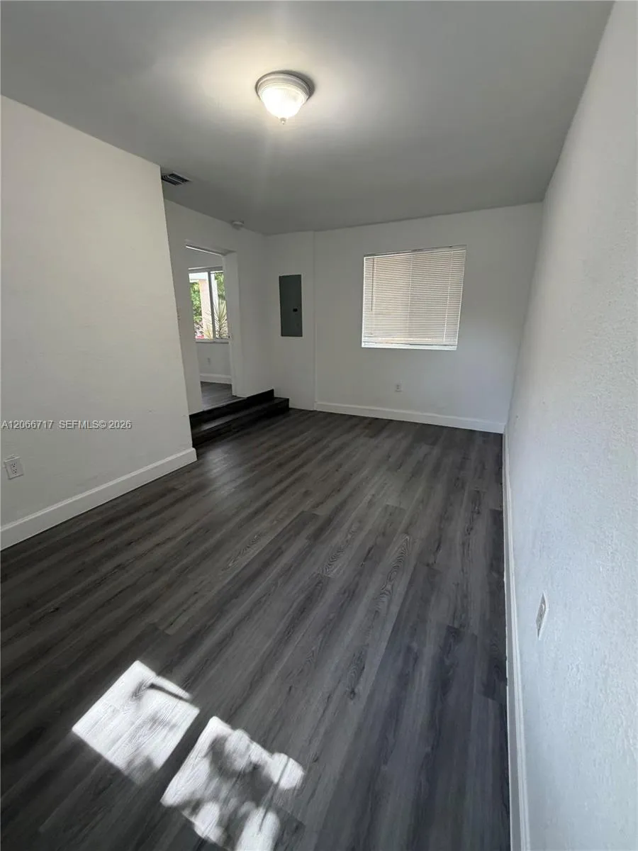 328 SW 15th Ave #- Miami, FL 33135