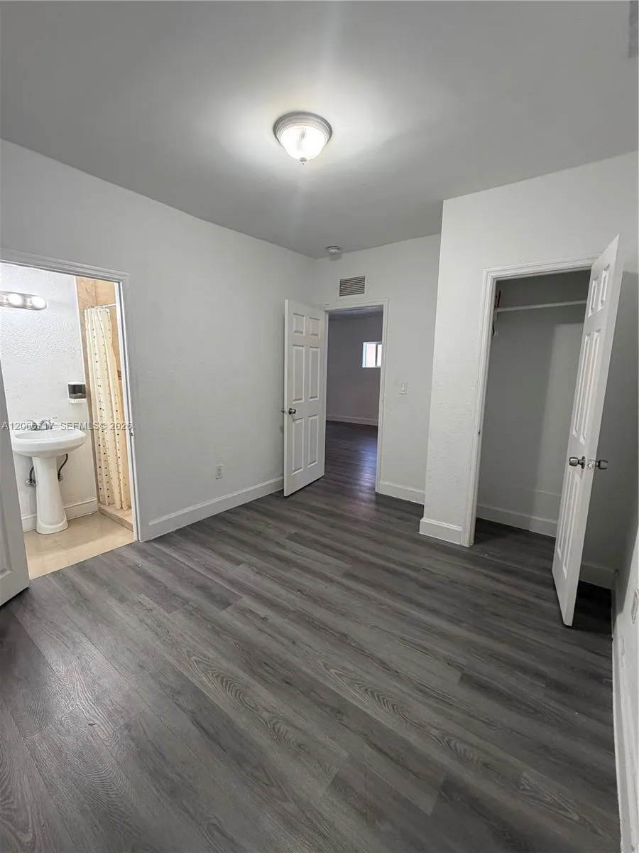 328 SW 15th Ave #- Miami, FL 33135