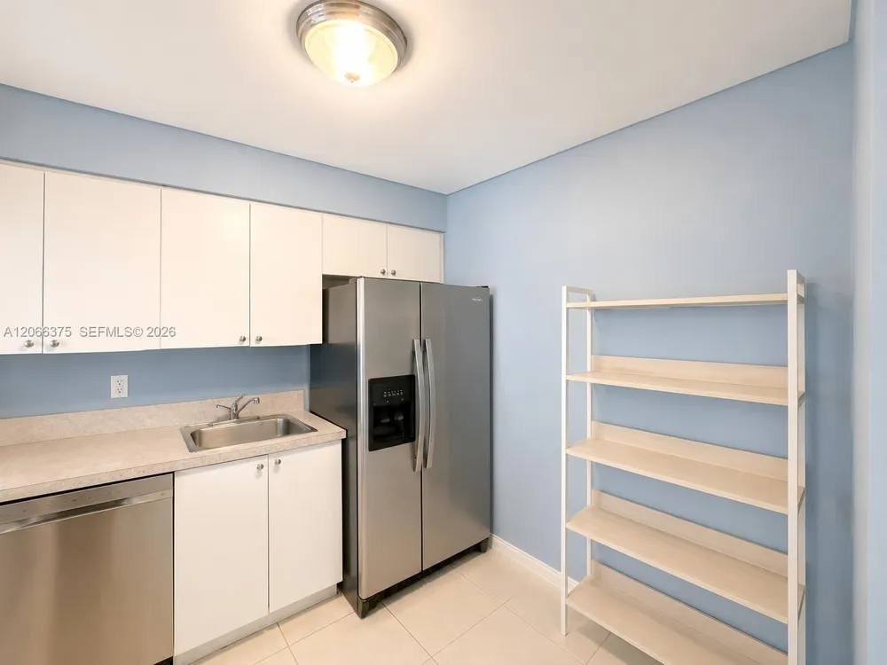 200 Leslie Dr #727 Hallandale Beach, FL 33009