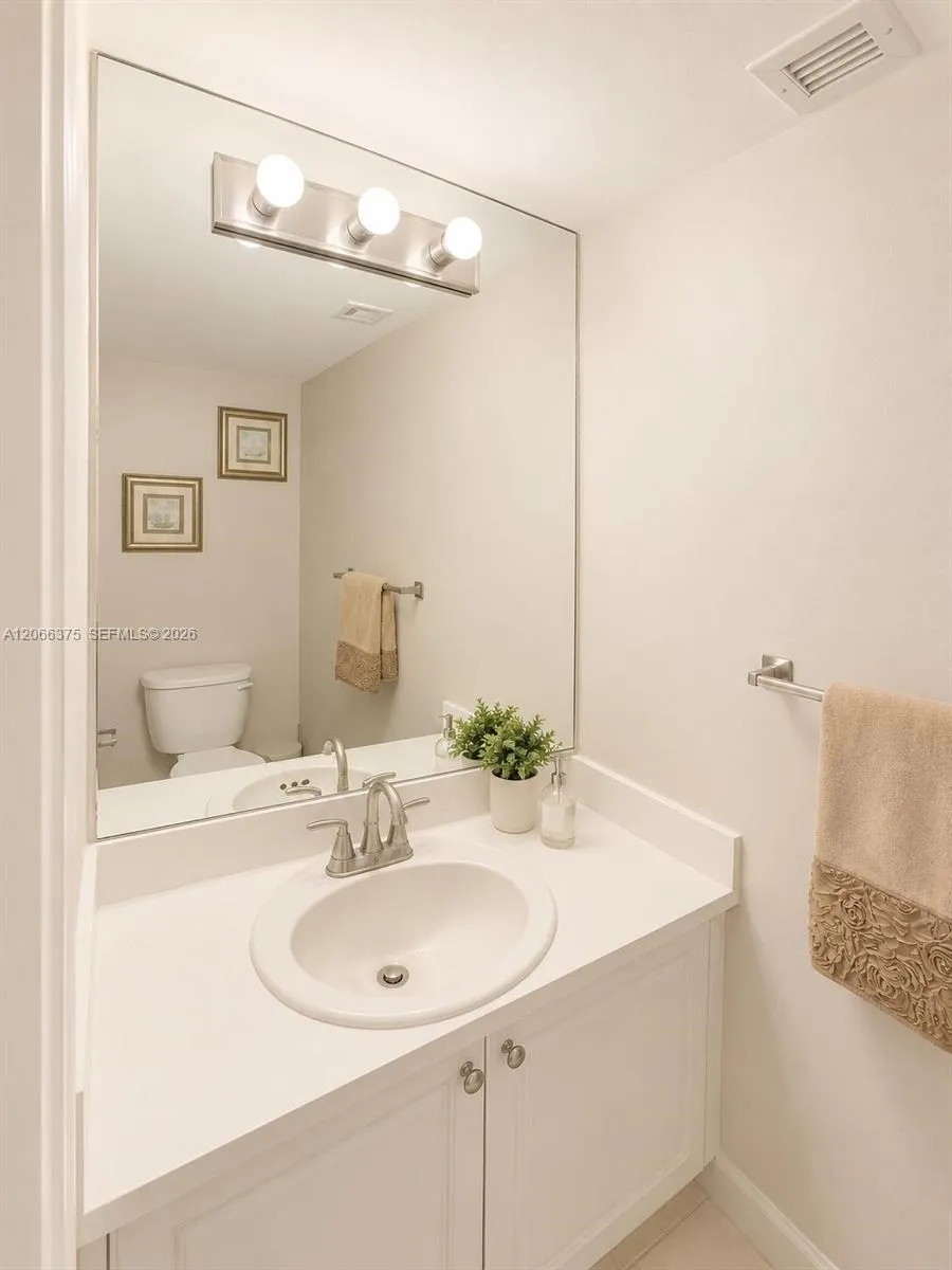 200 Leslie Dr #727 Hallandale Beach, FL 33009