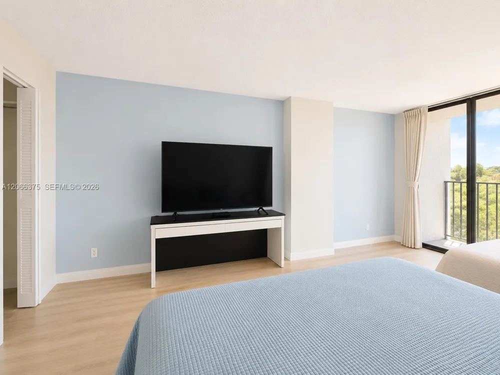 200 Leslie Dr #727 Hallandale Beach, FL 33009