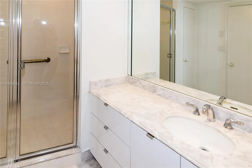 10101 E Bay Harbor Dr #404 Bay Harbor Islands, FL 33154