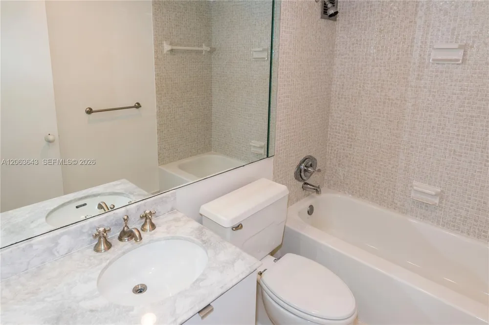 10101 E Bay Harbor Dr #404 Bay Harbor Islands, FL 33154