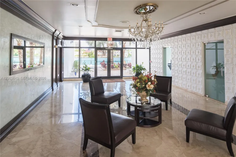 10101 E Bay Harbor Dr #404 Bay Harbor Islands, FL 33154