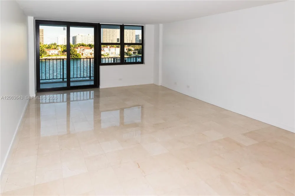 10101 E Bay Harbor Dr #404 Bay Harbor Islands, FL 33154