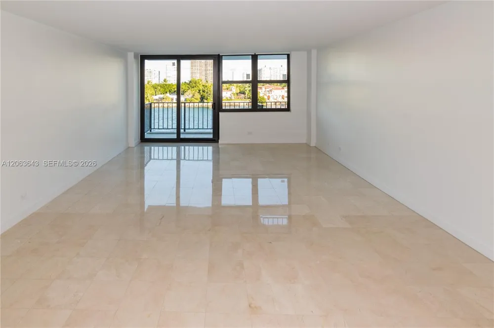 10101 E Bay Harbor Dr #404 Bay Harbor Islands, FL 33154