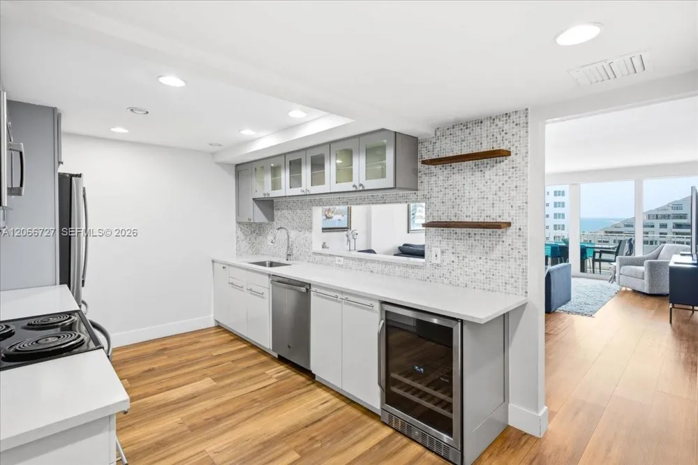 199 Ocean Lane Dr #1207 Key Biscayne, FL 33149
