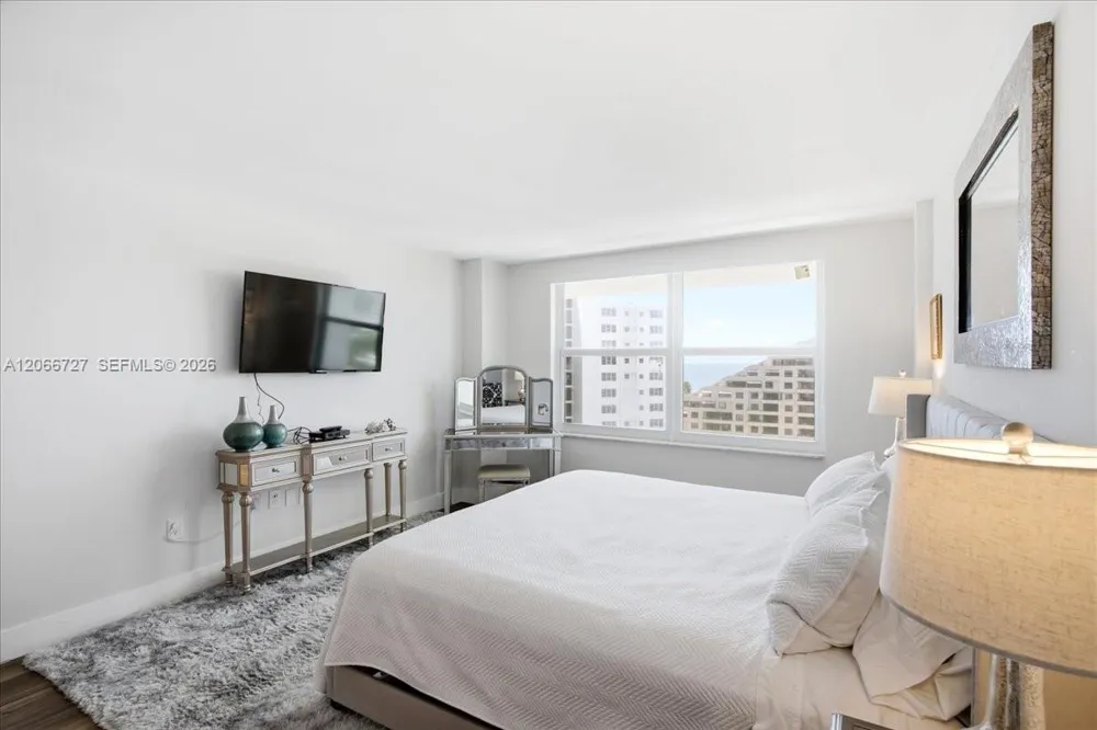 199 Ocean Lane Dr #1207 Key Biscayne, FL 33149