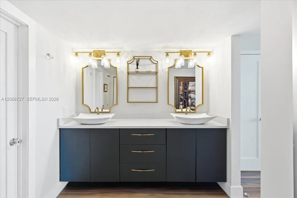 199 Ocean Lane Dr #1207 Key Biscayne, FL 33149