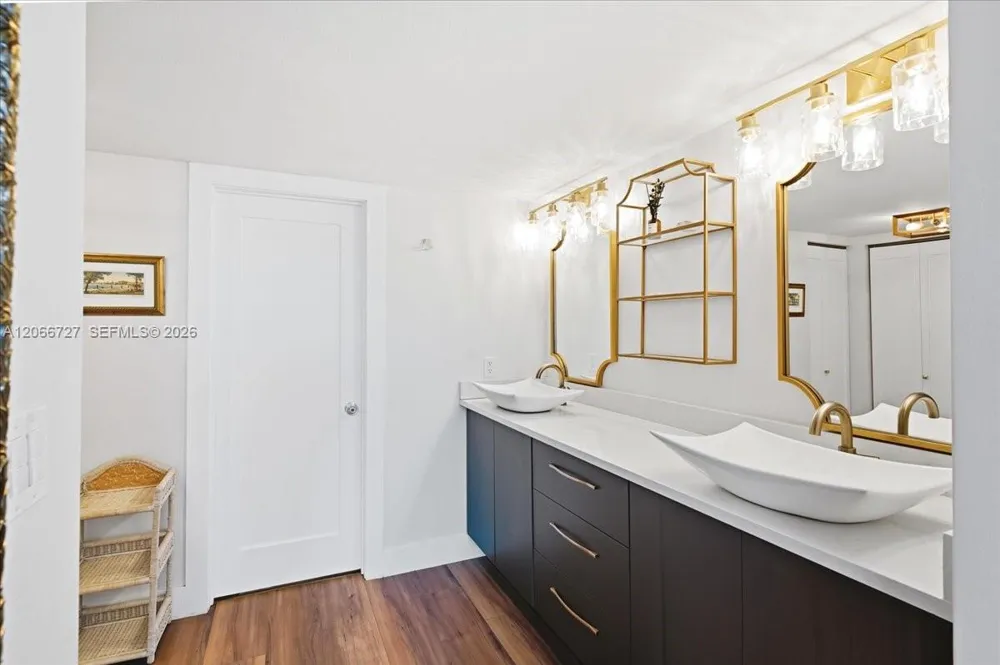 199 Ocean Lane Dr #1207 Key Biscayne, FL 33149