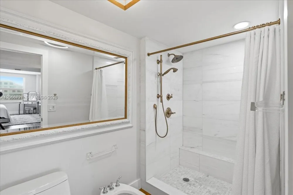 199 Ocean Lane Dr #1207 Key Biscayne, FL 33149