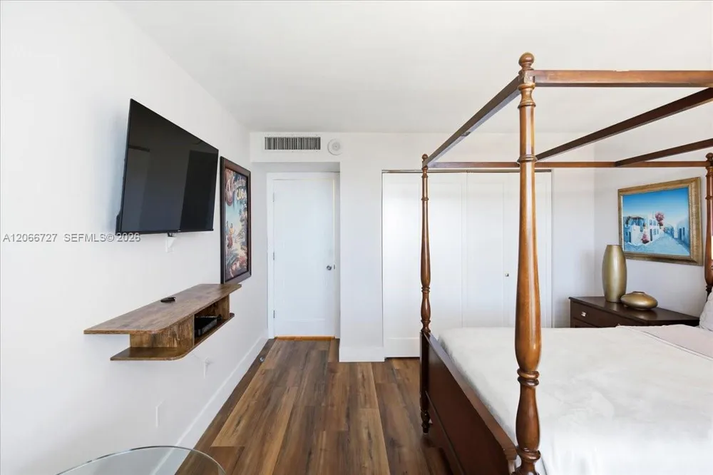 199 Ocean Lane Dr #1207 Key Biscayne, FL 33149