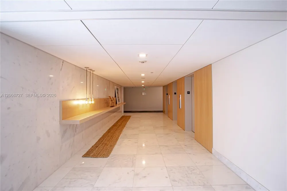 199 Ocean Lane Dr #1207 Key Biscayne, FL 33149