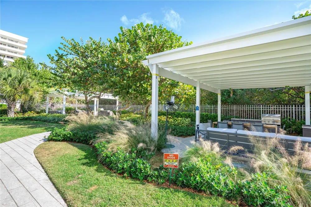 199 Ocean Lane Dr #1207 Key Biscayne, FL 33149
