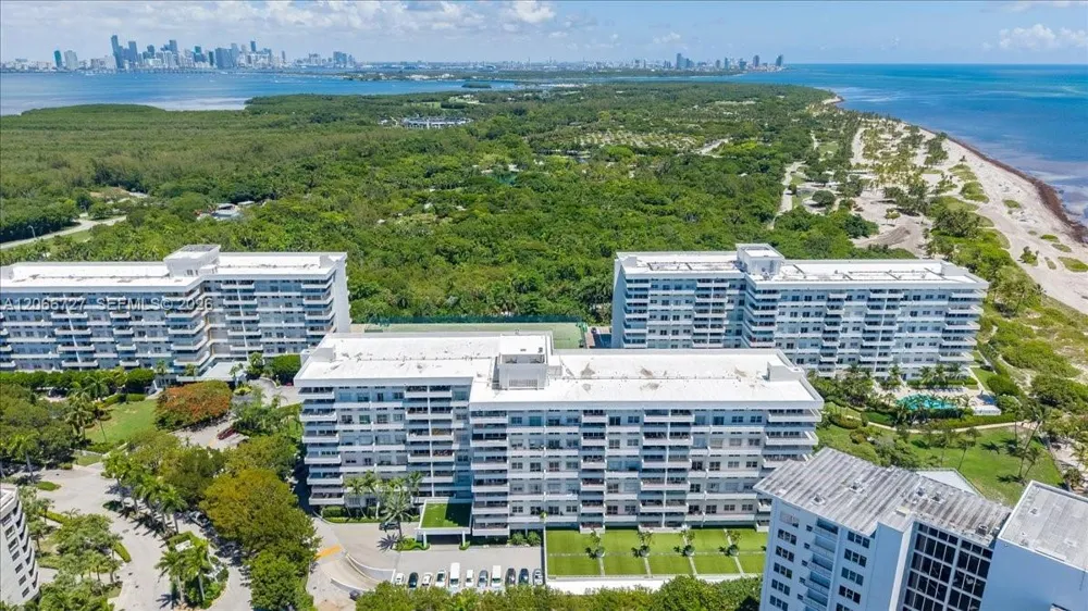 199 Ocean Lane Dr #1207 Key Biscayne, FL 33149