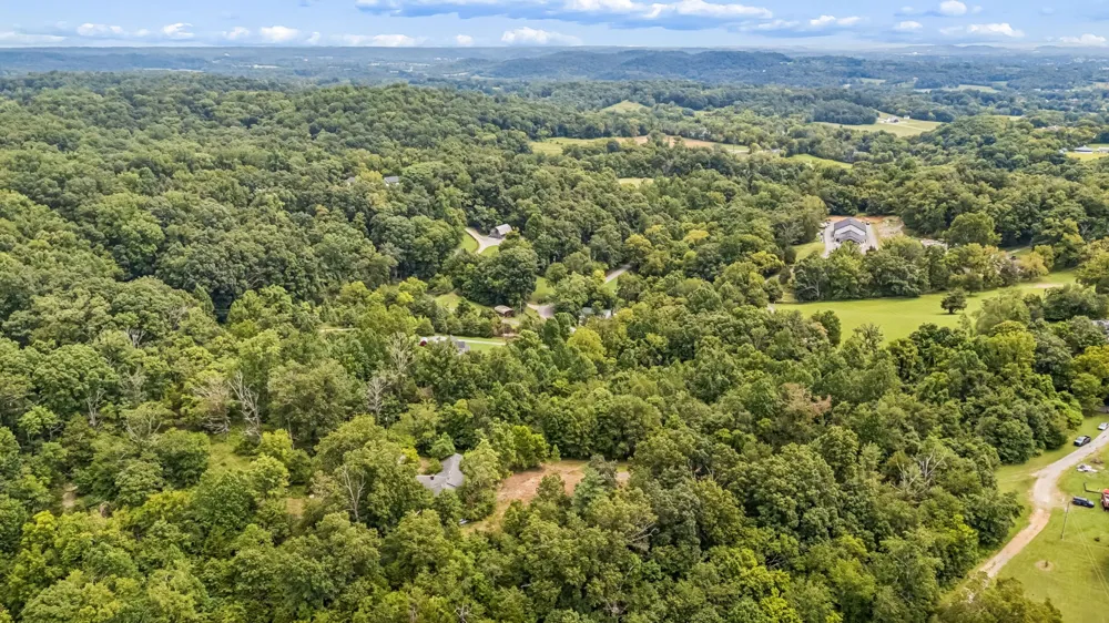1590 Brinkley Branch Rd Hendersonville, TN 37075