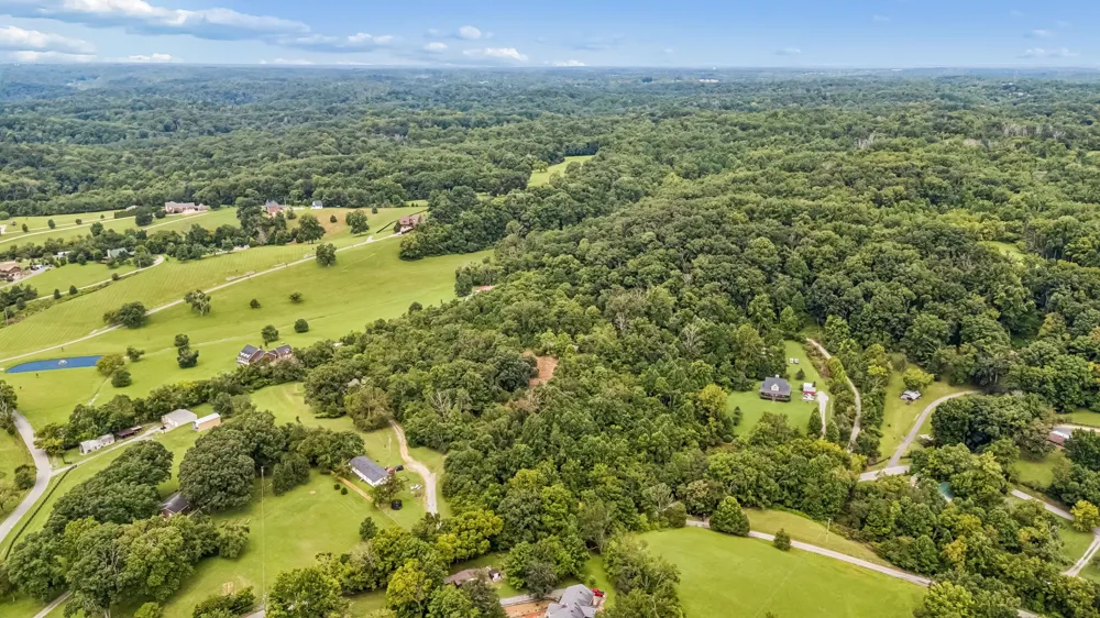 1590 Brinkley Branch Rd Hendersonville, TN 37075