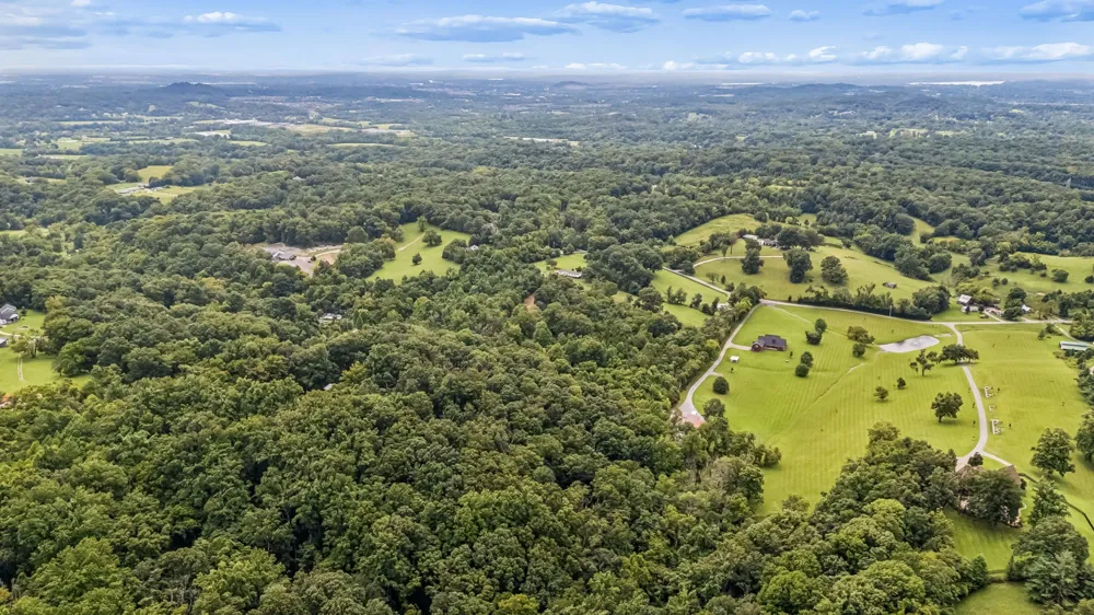 1590 Brinkley Branch Rd Hendersonville, TN 37075