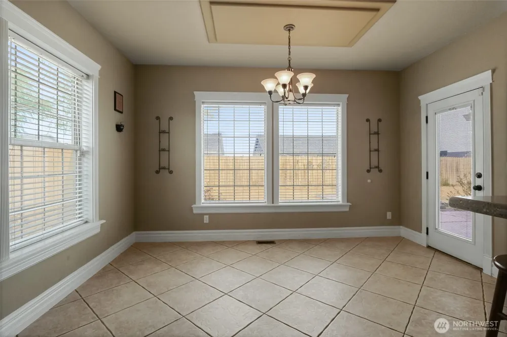 333 Crestview Moses Lake, WA 98837