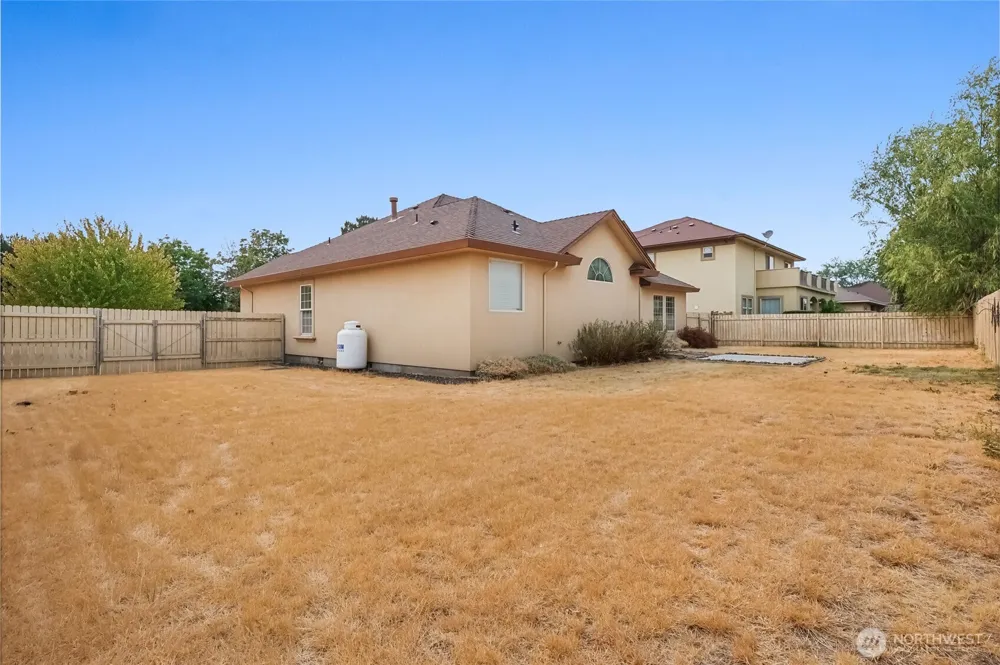 333 Crestview Moses Lake, WA 98837
