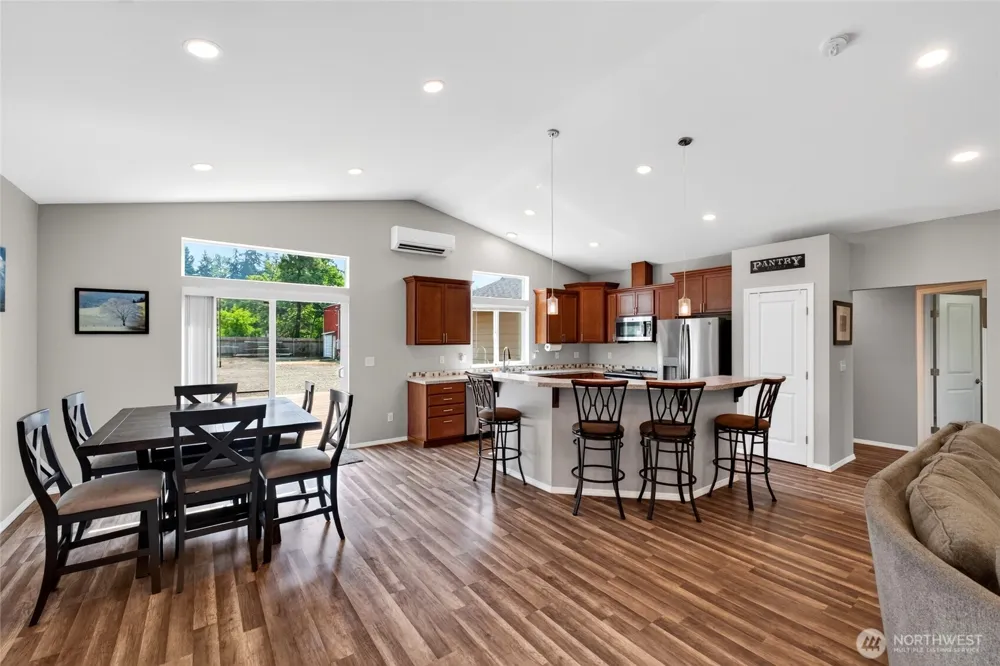 10516 36th Street E Edgewood, WA 98372