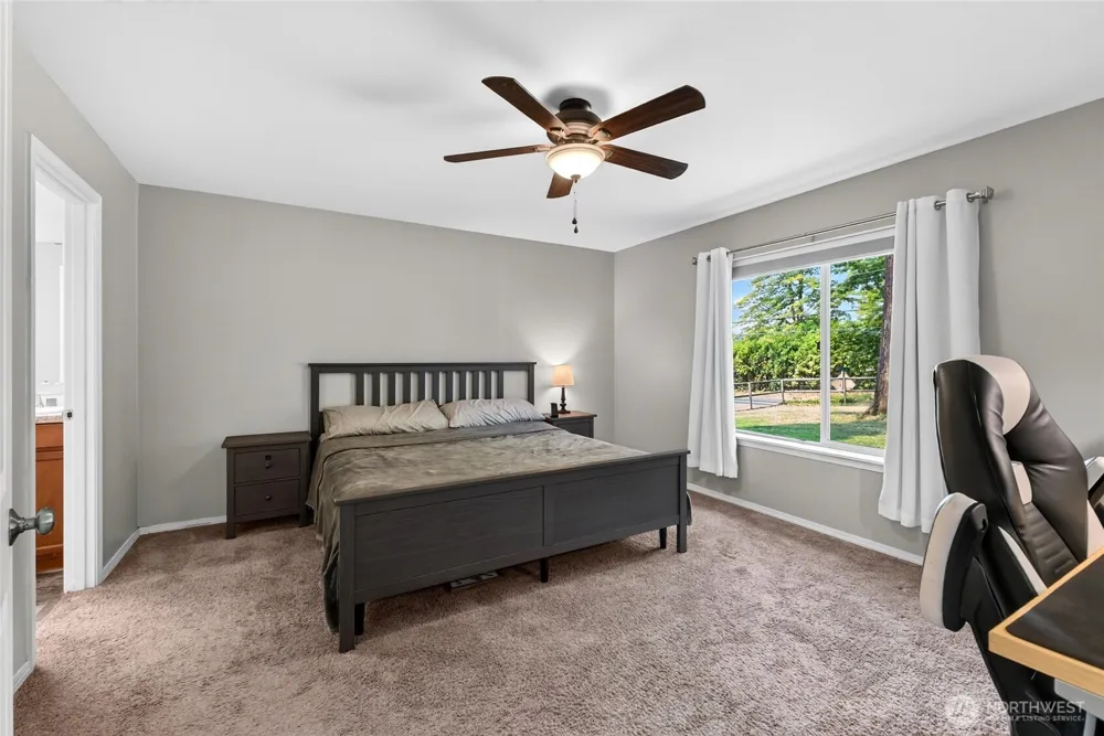 10516 36th Street E Edgewood, WA 98372