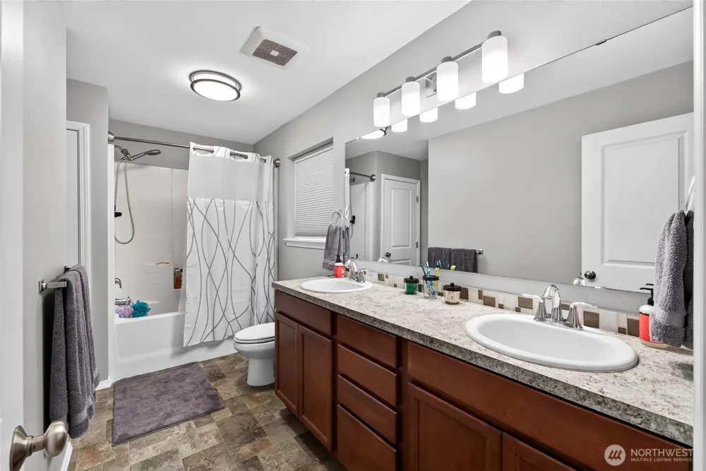 10516 36th Street E Edgewood, WA 98372